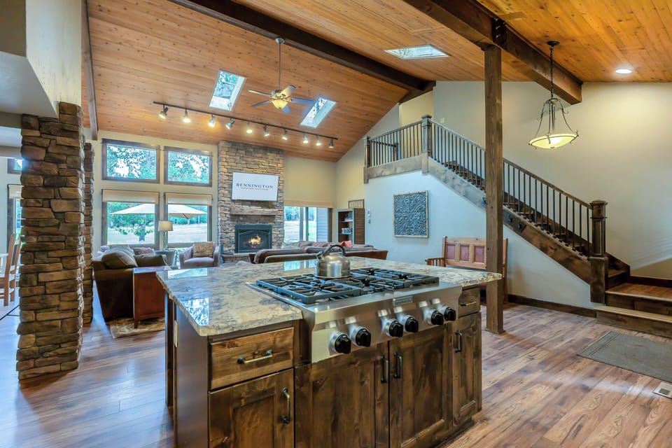 Kitchen - Main Level