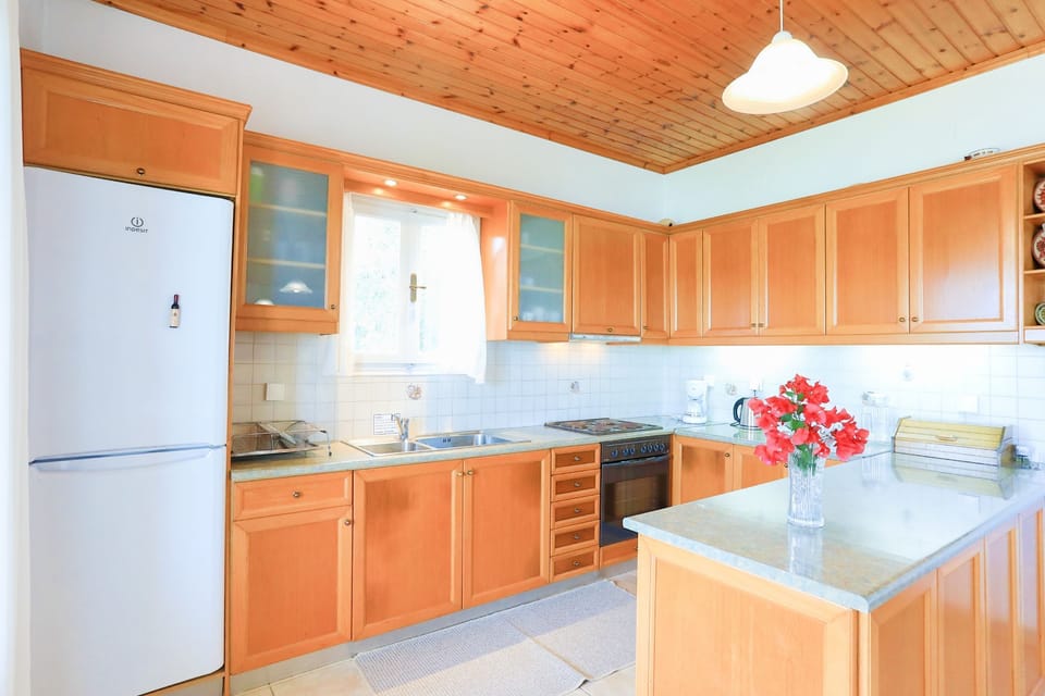 Fully furnished kitchen