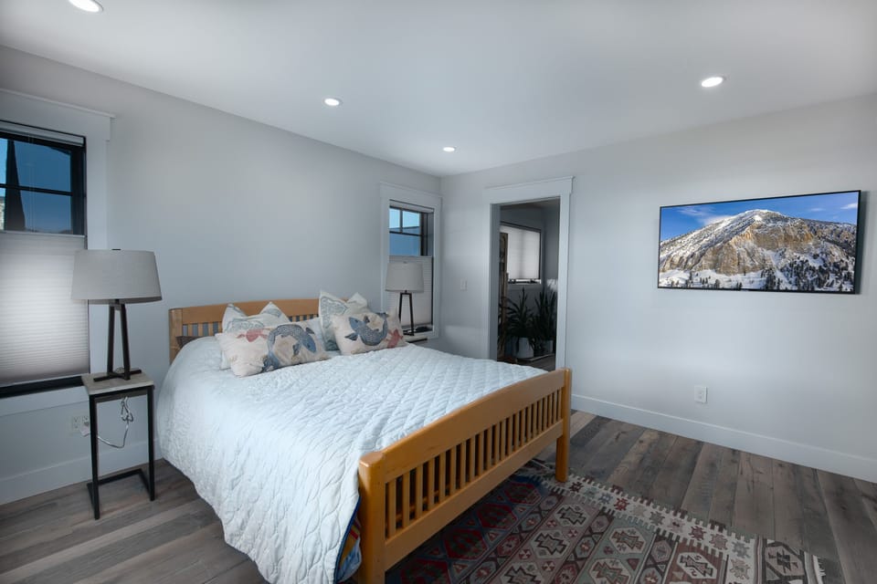 1st Flor North Bedroom