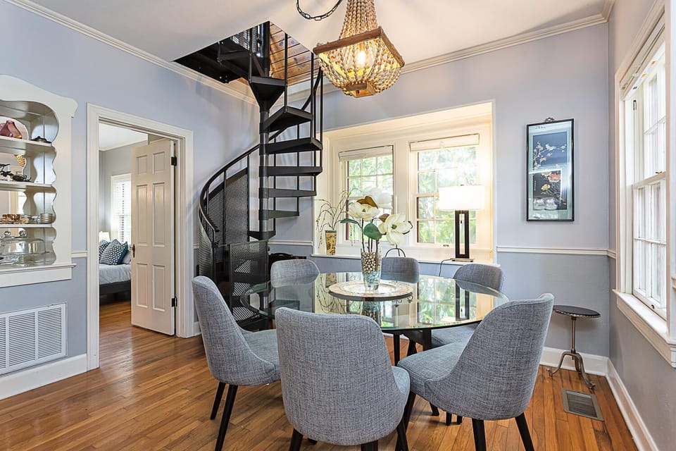 Formal Dining