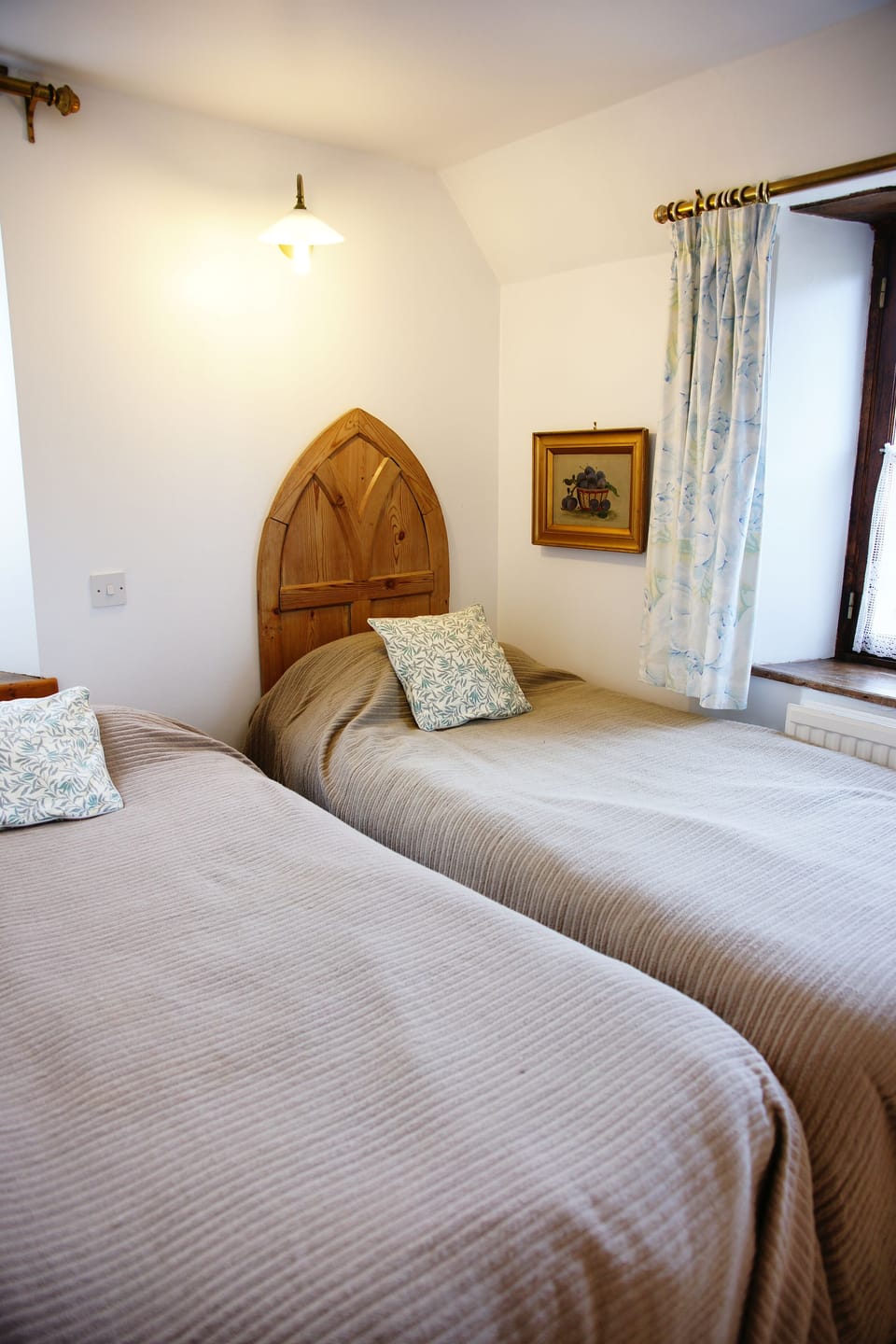 The Stables twin room