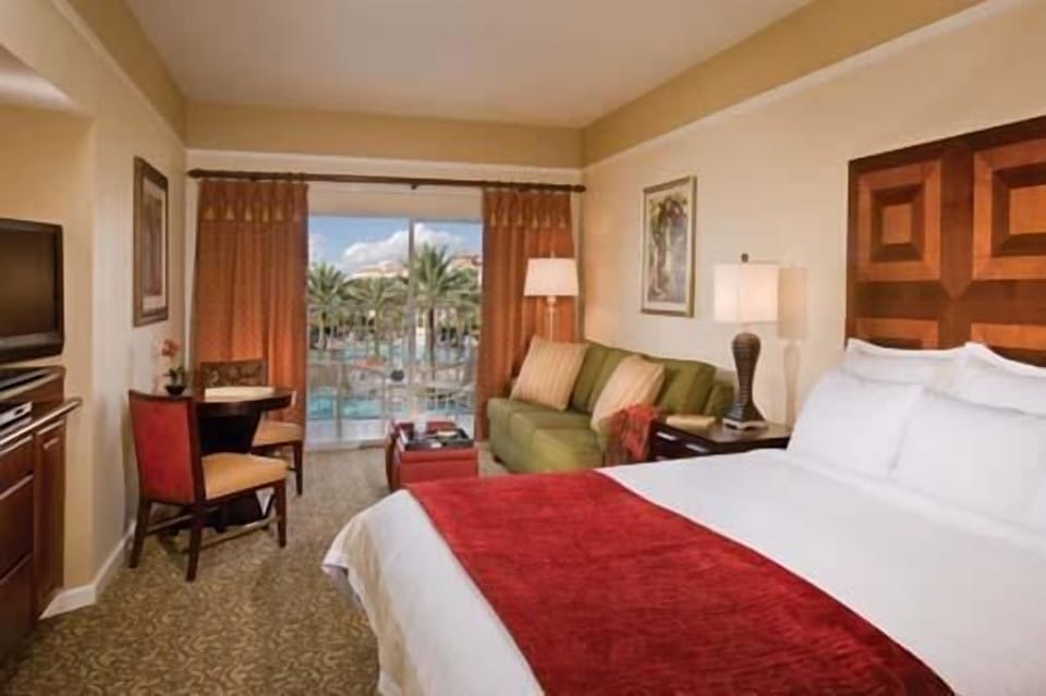 Guest bedroom