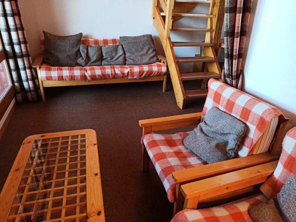 Paradiski, Vallandry Slope Edge Apartment in Landry