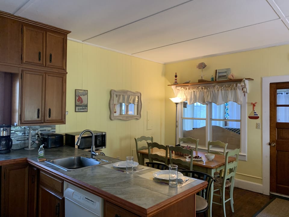 Kitchen/Dining