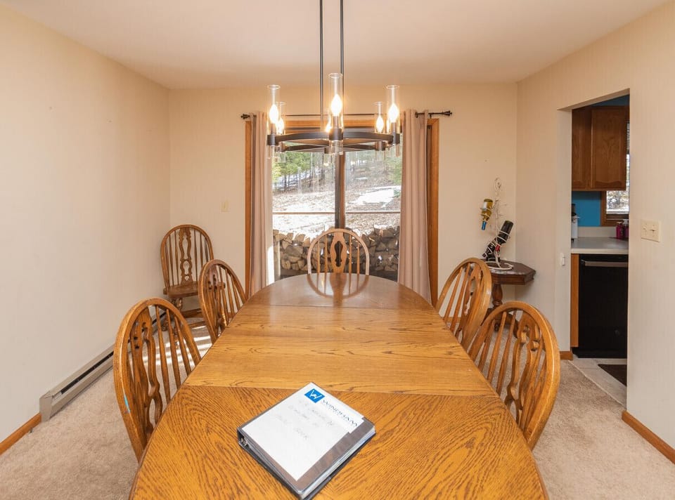 Gather around the dining table, there is plenty of room