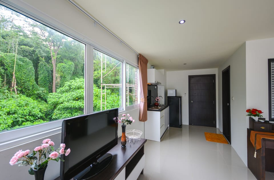 BeststayinPhuket Poolview Condo C32