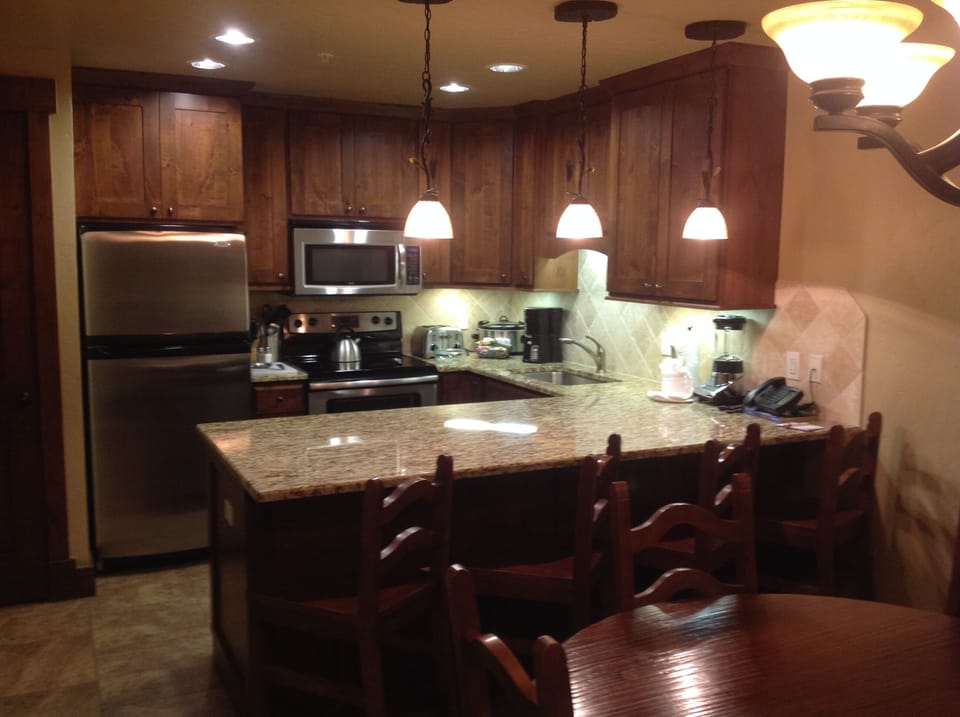 Full Kitchen