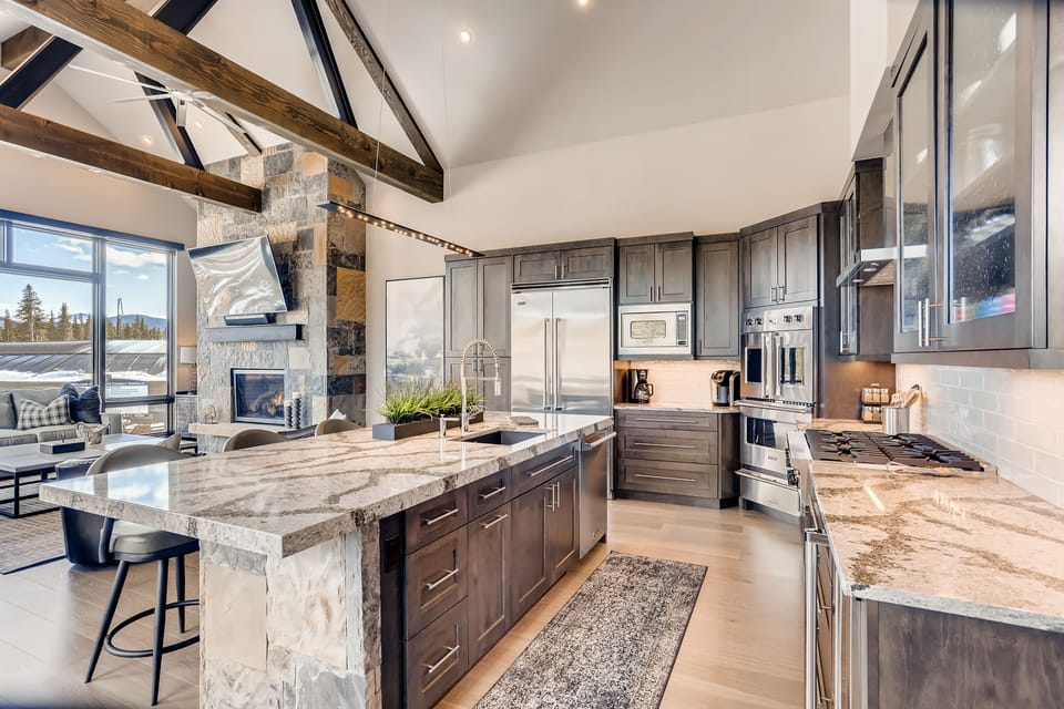 Open floor plan. Perfect for entertaining!