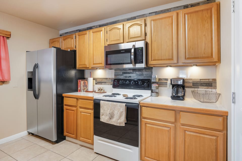 Fully Furnished Kitchen