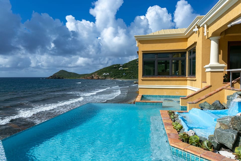 Main Building Infinity Pool