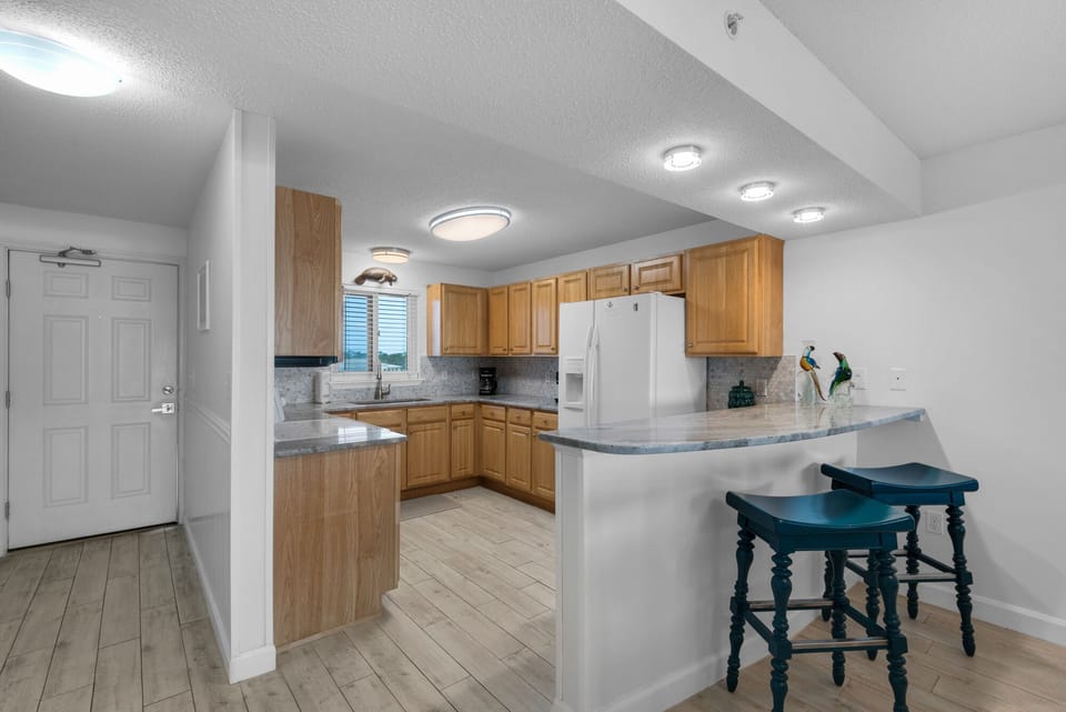Front Entrance/Kitchen
