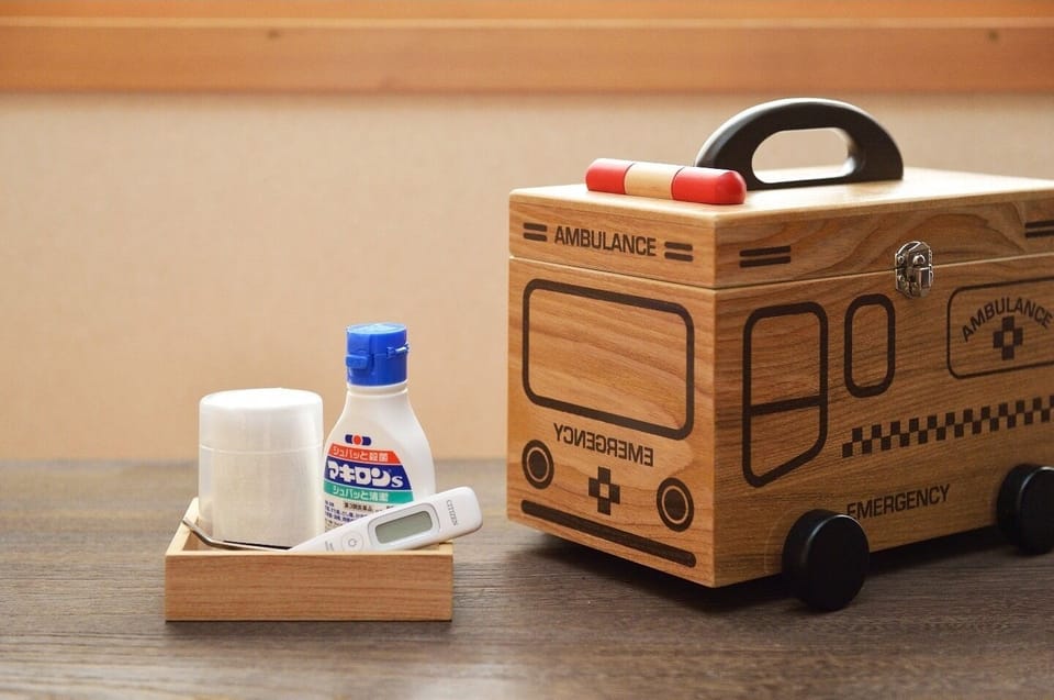 Emergency kit