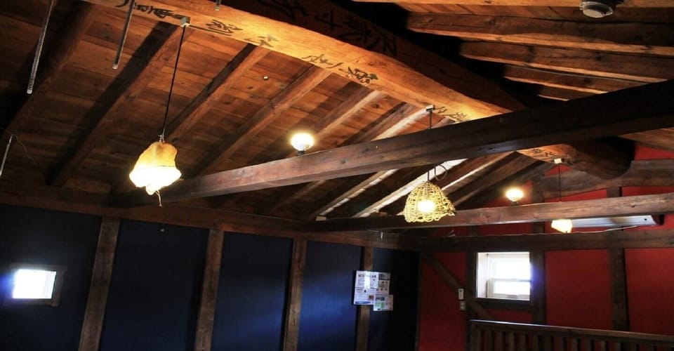 2 floor ceiling
