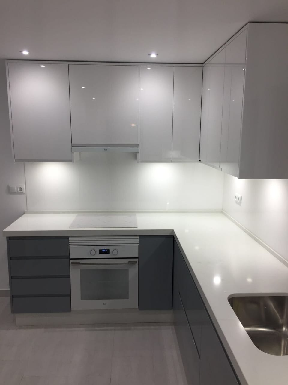 Dimmed under cupboard lighting