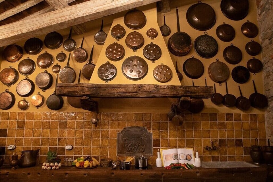 Apt. LA STALLA - "Brunelleschi Manor" Medieval Apartments Resort Apartment in Tuscany