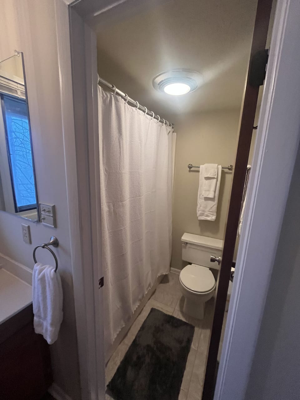 Private, en-suite bathroom