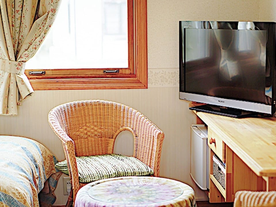 ・[Western-style room] Why not sit back and reminisce about your trip with your family and friends?