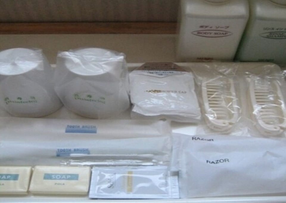 Bathroom amenities