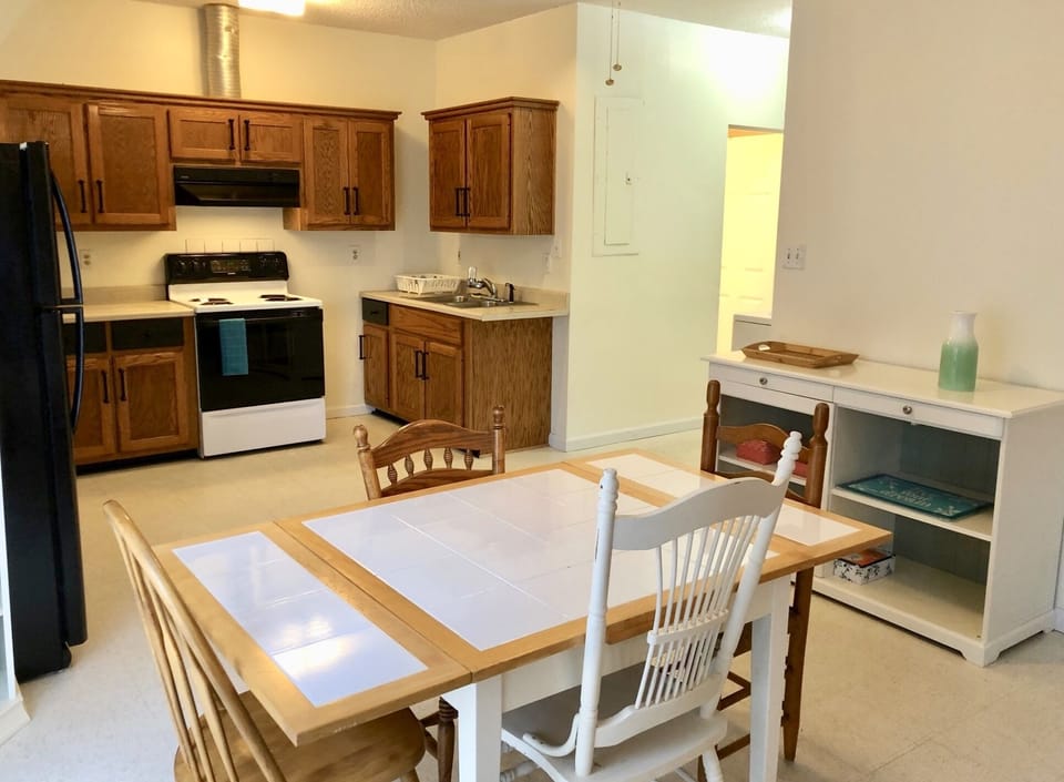 Dining & Kitchen