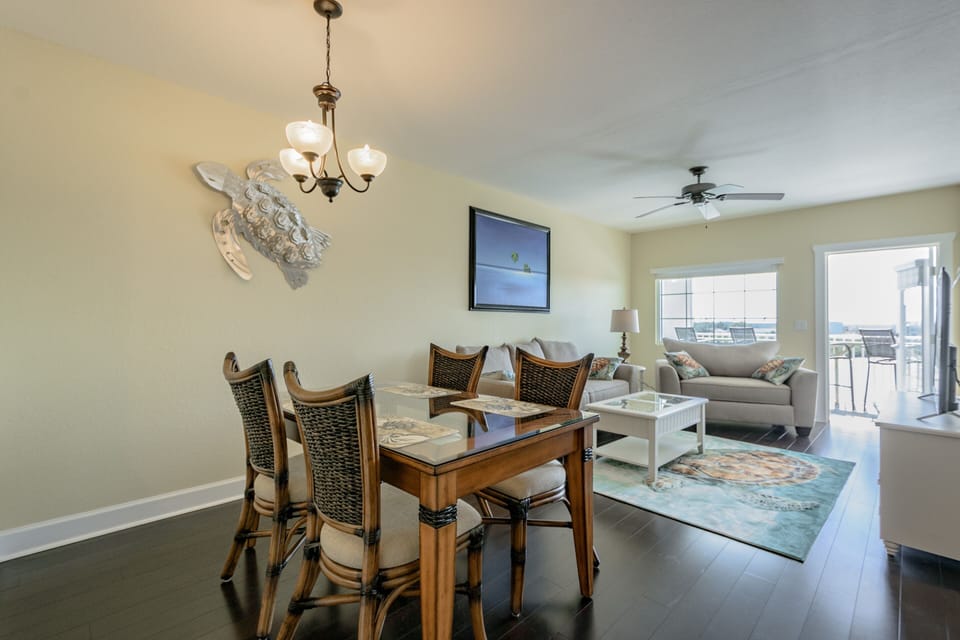 Another view of the dining area