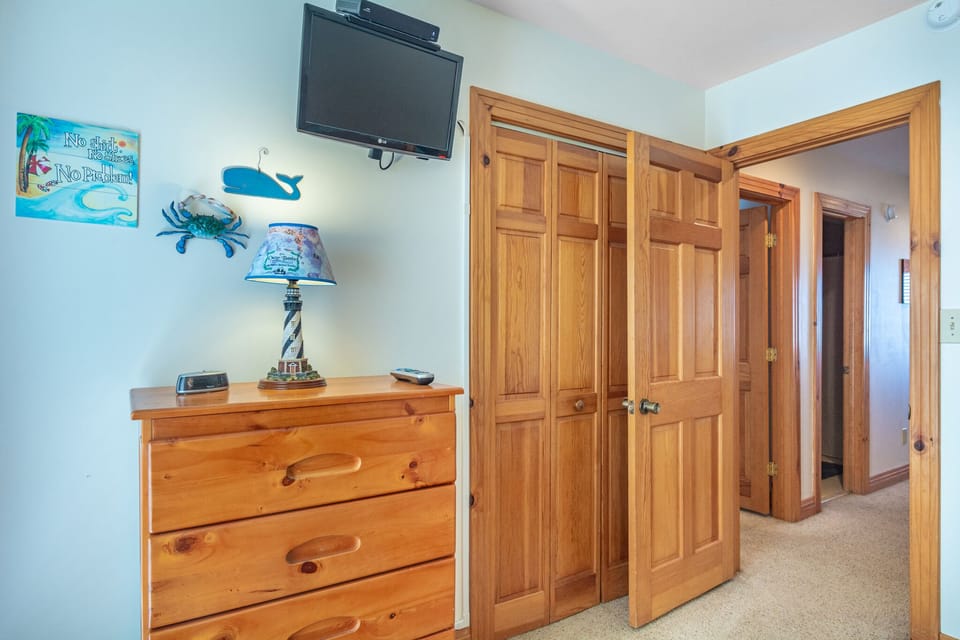 ACG: La Mar | Mid Level Bedroom 3