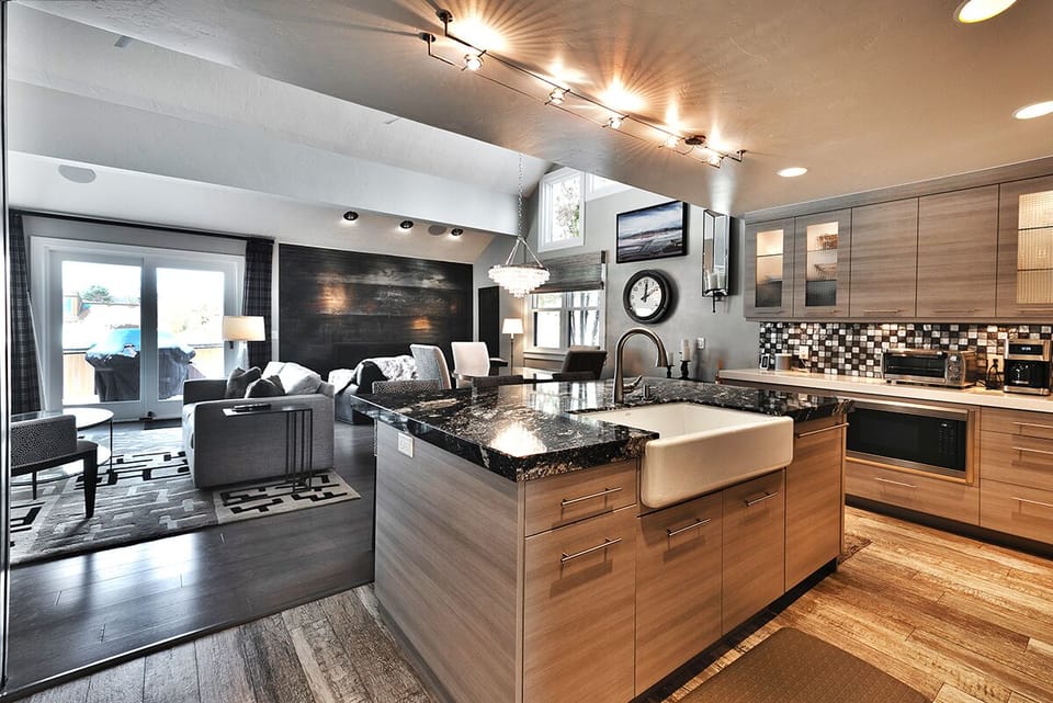 farm house sink in gourmet kitchen