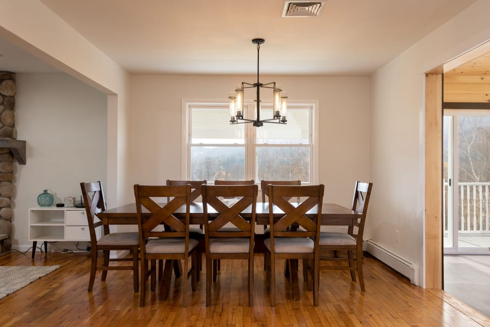 Dining Room - seats 8