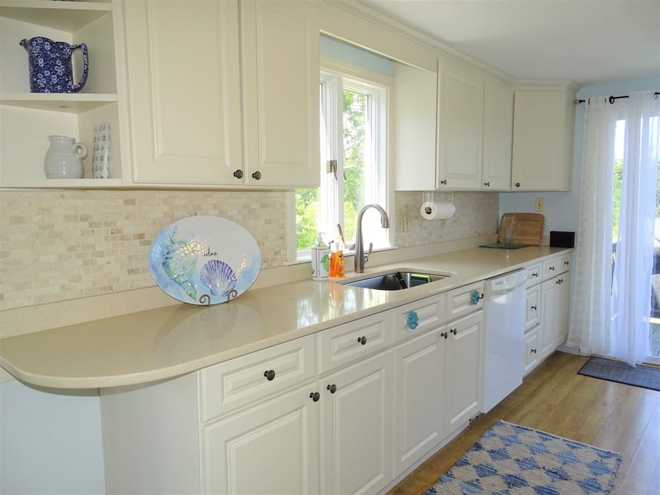 Plenty of counter and cabinet space!