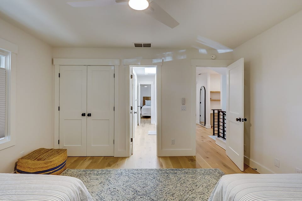 13 Bald Eagle West - Full/Full (2nd Floor)