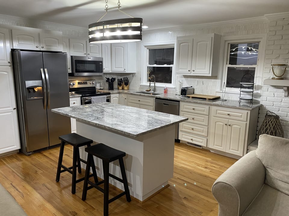 Kitchen- granite countertops 
