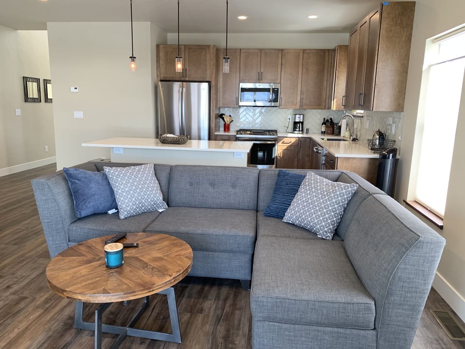 Living area with gas fireplce