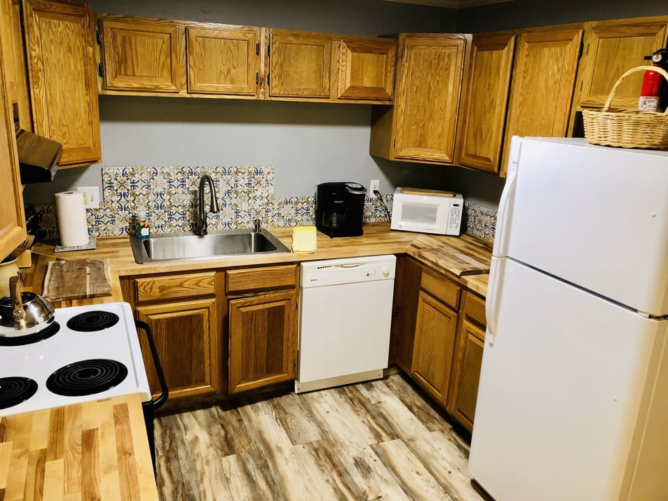 Full sized Kitchen