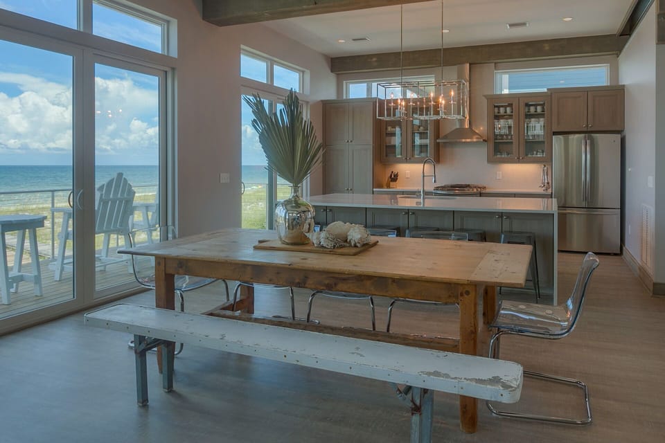 Elegant Dining Area w/ incredible view