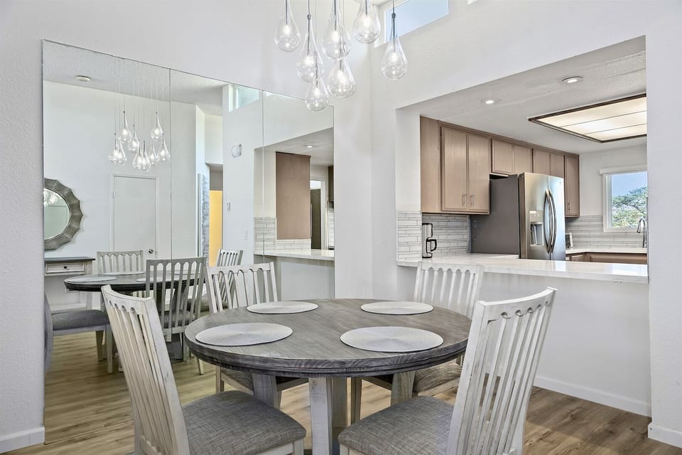 Elegant yet Beach Casual Dining...