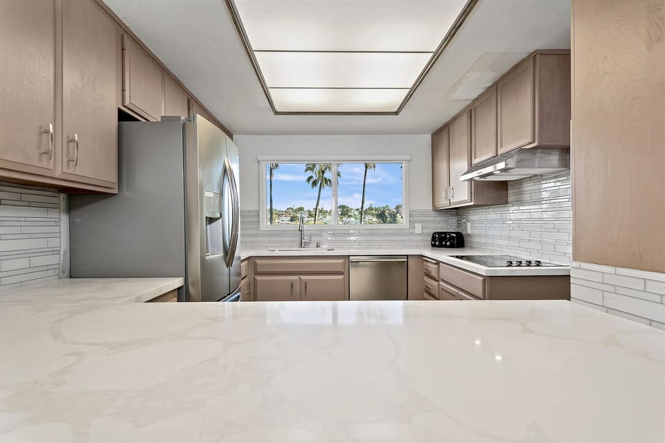 Gorgeous and bright newly remodeled Kitchen