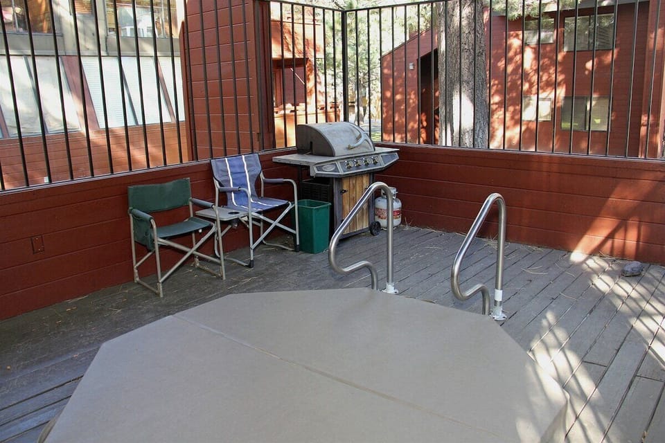 Wildrose Common Area Hot Tub
