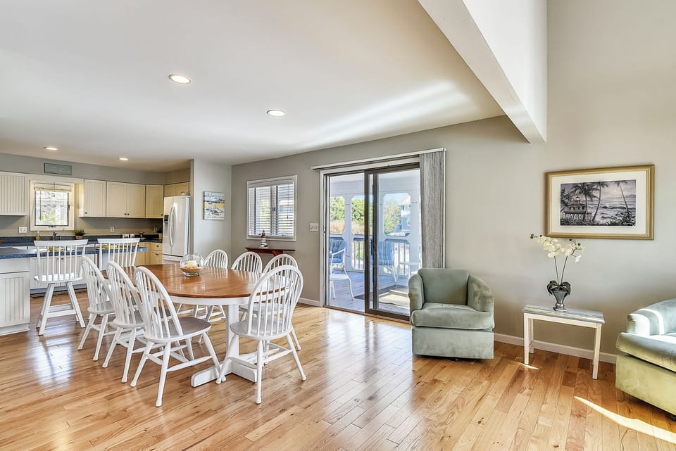 Main Level,Dining Area,