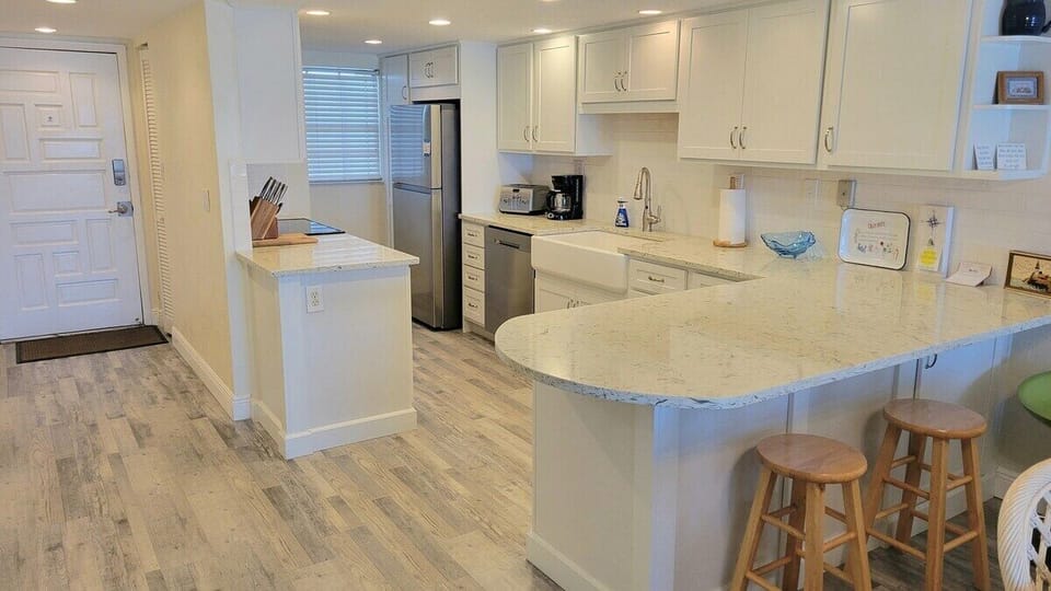 Updated Fully Equipped Kitchen