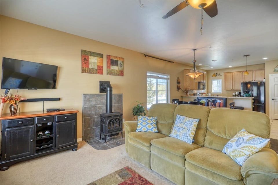Living room with gas fire place- Plenty of room!