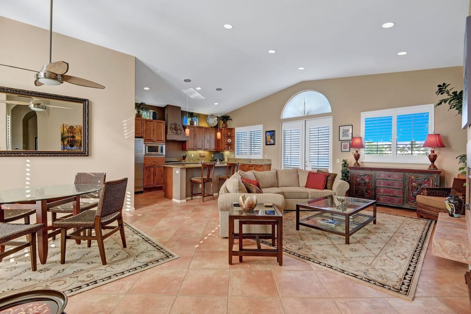 4 OPEN FLOOR PLAN.jpg