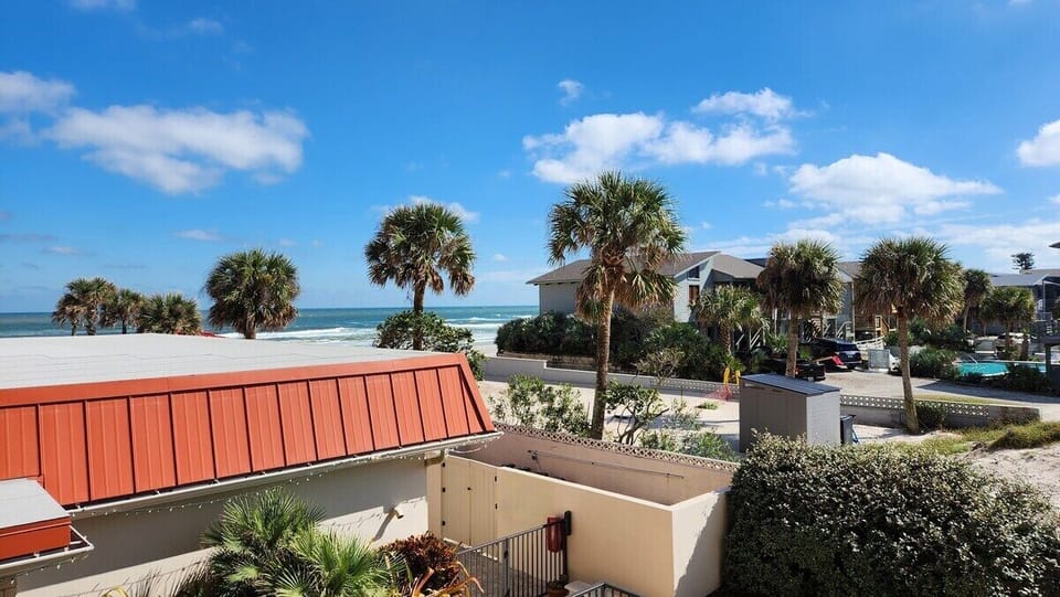 Southeast Balcony View