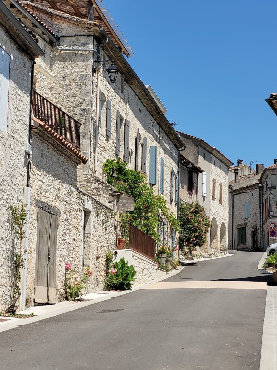 The village of Roquecor. 