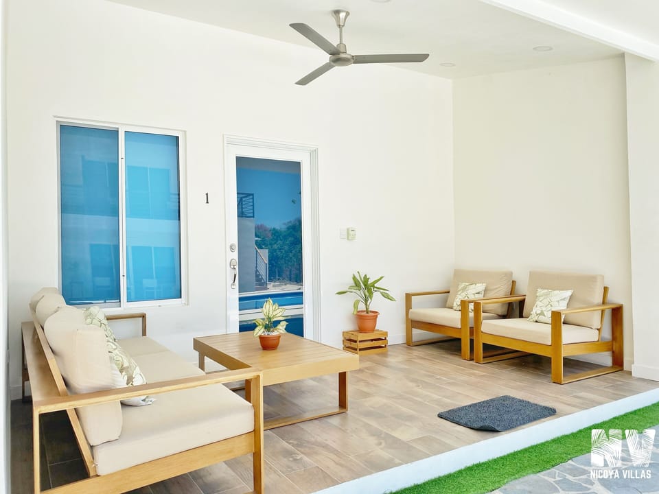 Villa 1 patio.