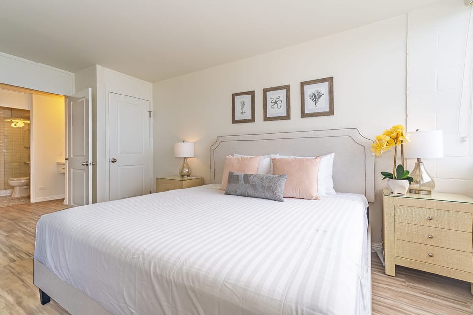 King Bedroom with Access to the Bathroom