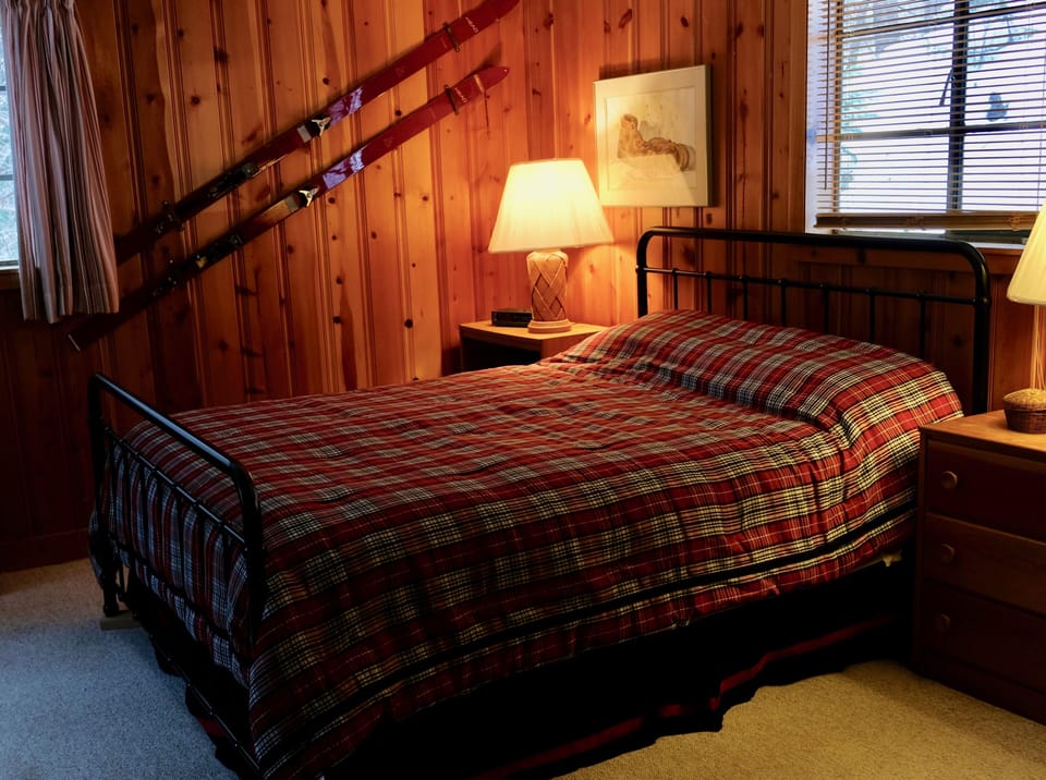 Queen Bedroom, large window overlooking river 
