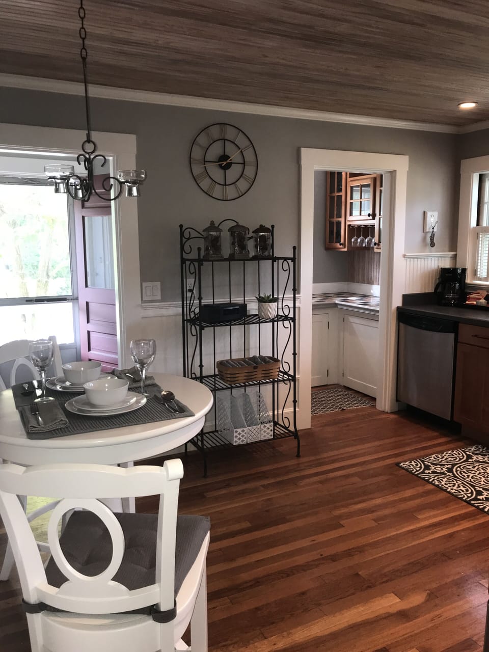 Fully stocked kitchen includes dishwasher  gas stove fridge disposal & microwave