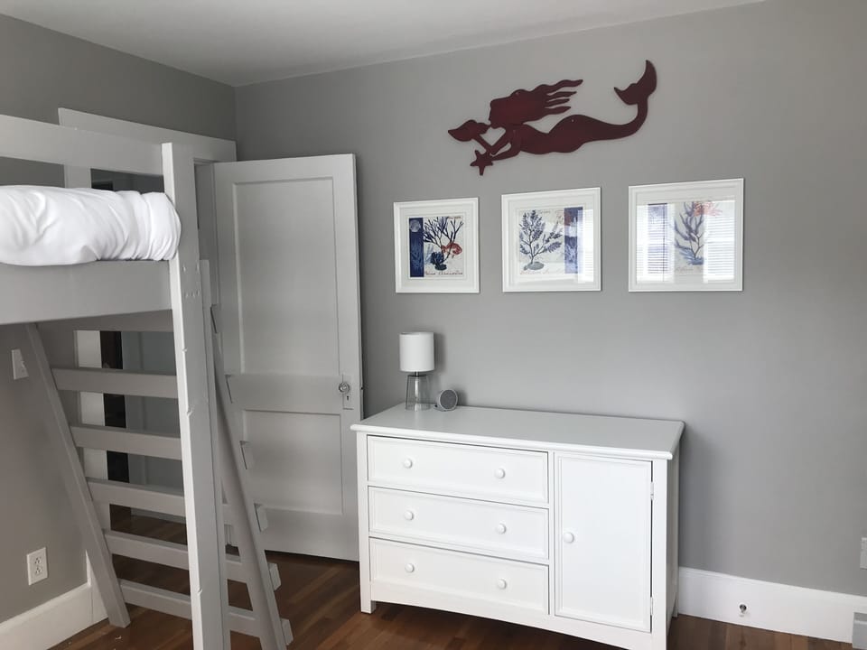 Bedroom #2 - Bunk room, 3 twin beds