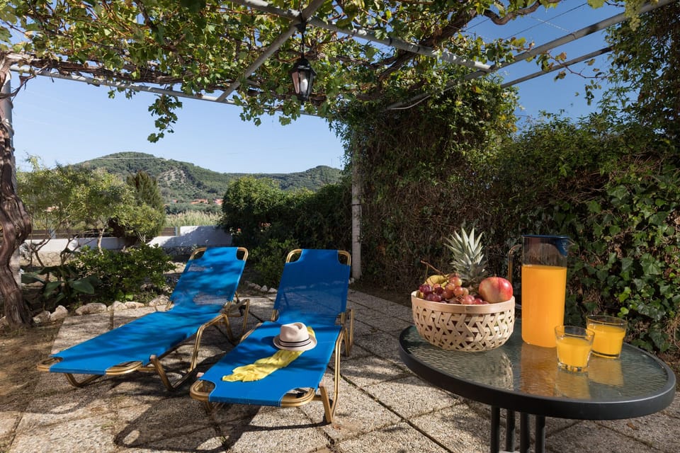 Columbine Apartment Agios Stefanos-outdoor amenities
