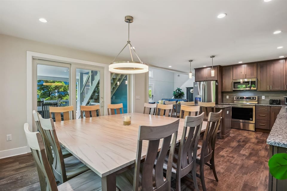 Main Level,Dining Area,