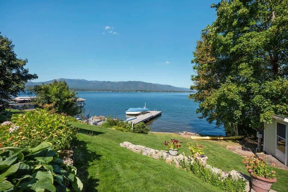 Views of the beautiful landscaping and the lake 